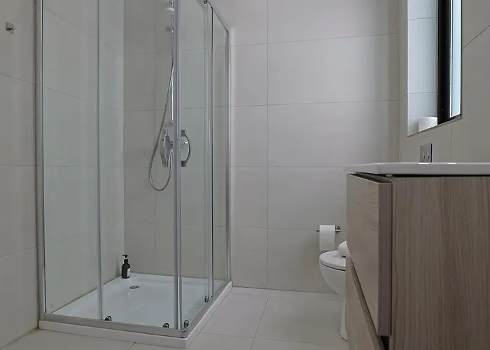 Swieqi Malaika New 6 *